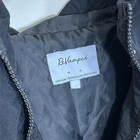 Windbreaker - Picture 2 of 4